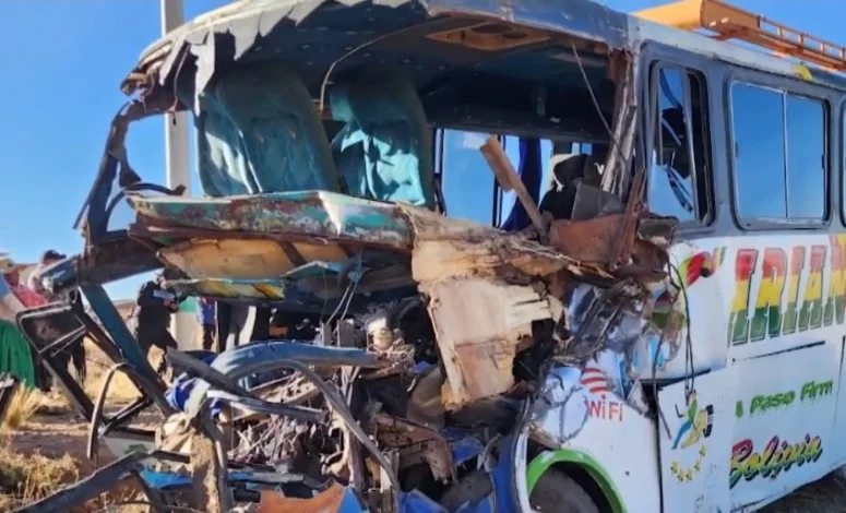 Accidente en la carretera La Paz – Copacabana deja siete muertos y varios heridos