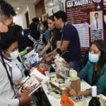 Solo el 24% de los nuevos profesionales bolivianos consigue empleo, revela estudio