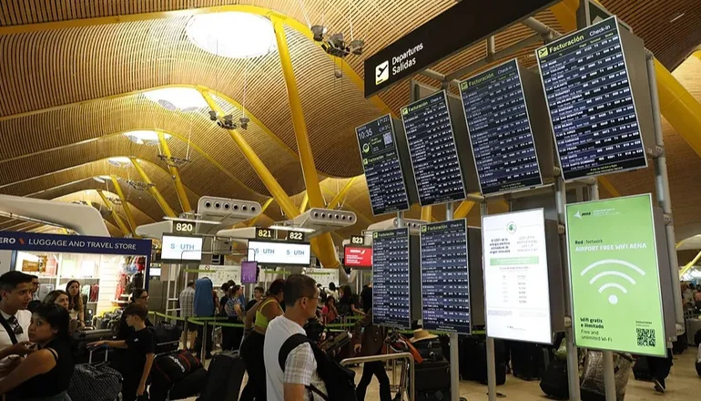 Apagón informático mundial desata caos paralizando aeropuertos y hospitales