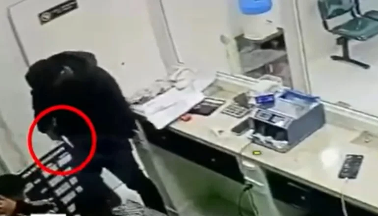 Delincuentes armados roban más de $us 100.000 en atraco a casa de cambios en Cochabamba