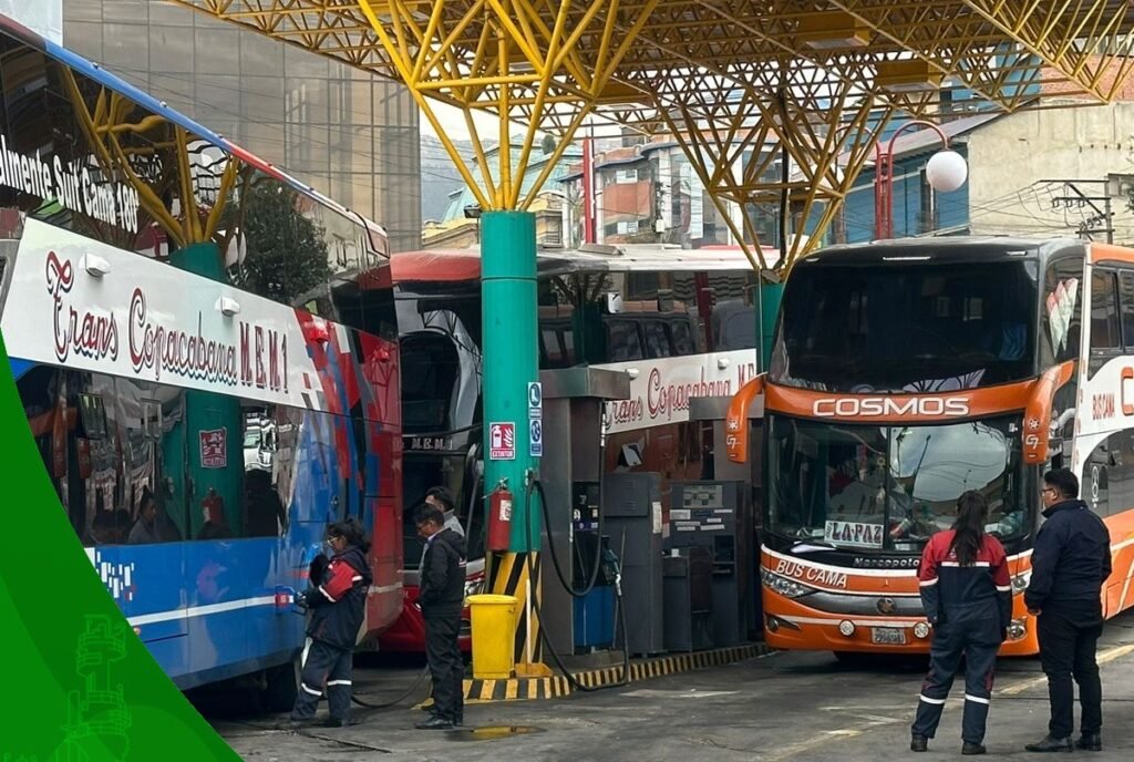 ANH garantiza abastecimiento de diésel y llama a conductores a evitar filas en surtidores