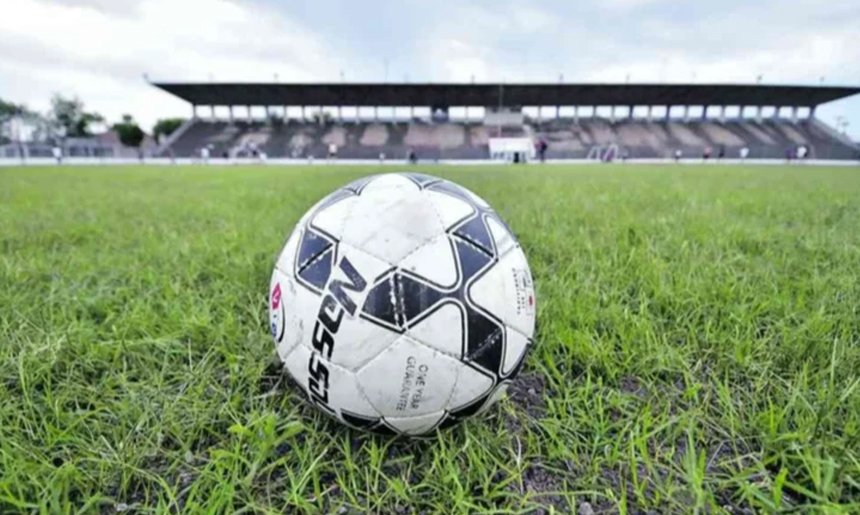 Violencia en el fútbol argentino: Jugador acuchillado en pleno partido de la Liga Santafesina