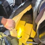 Felcn decomisa 49 paquetes de clorhidrato de cocaína en carretera Achacachi – El Alto