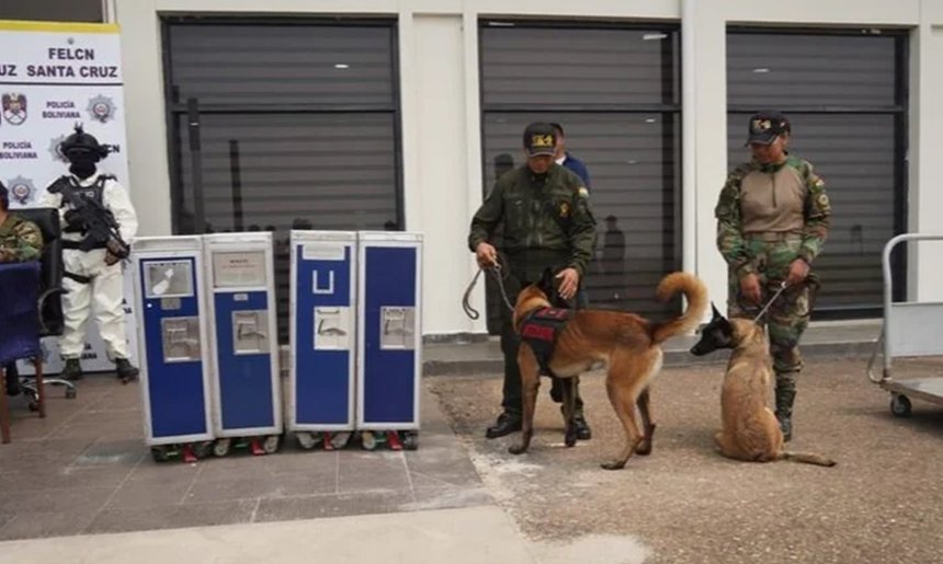 Detienen a dos mujeres por colocar droga en avión de BoA con destino a España