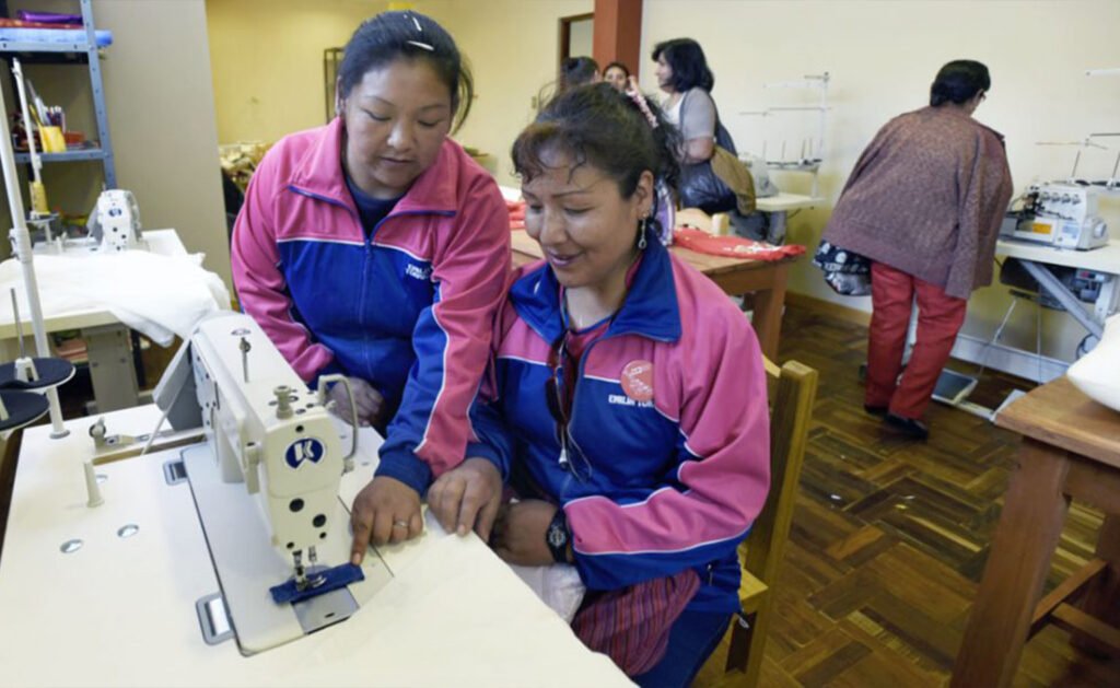 Asueto de media jornada en el Día de la Mujer Boliviana