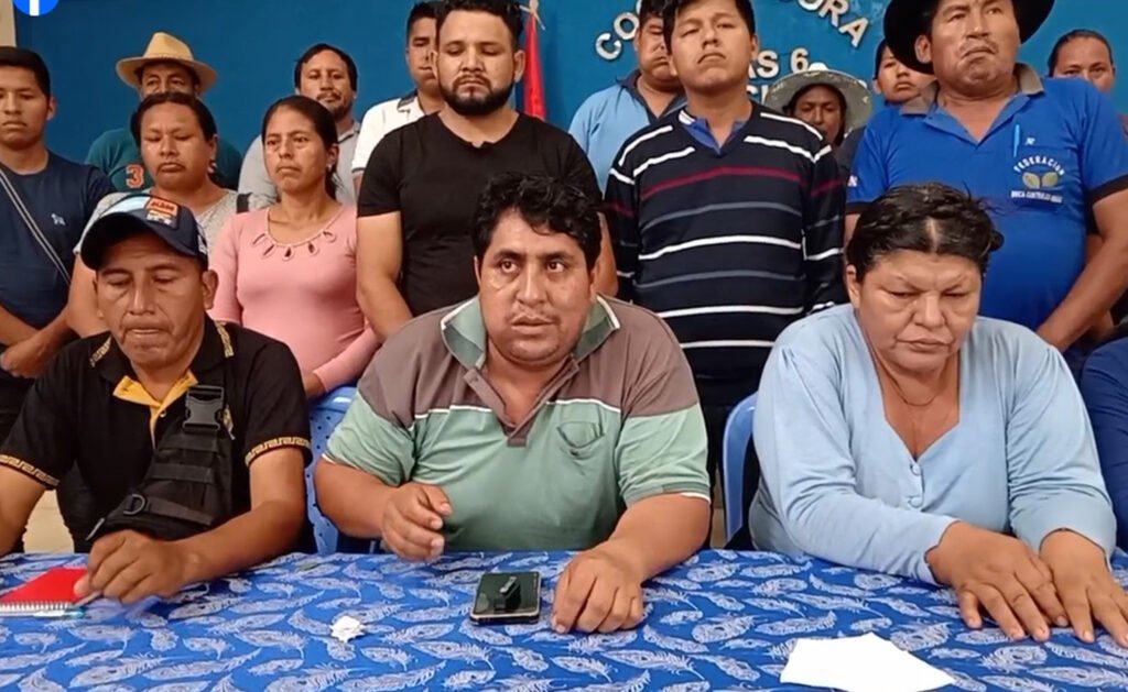 Dirigentes del trópico de Cochabamba amenazan con tomar cuarteles si el gobierno interviene en bloqueos
