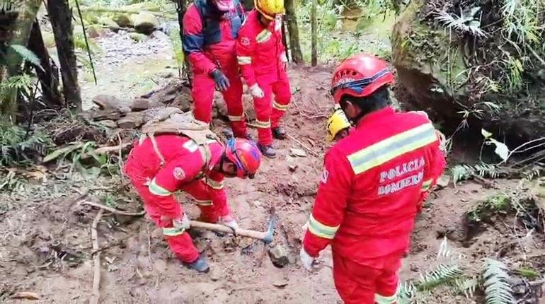 Intensifican labores de búsqueda de la quinta víctima en Pucamayu con cañas especializadas