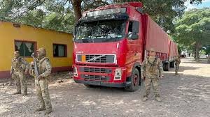 Operativo en Potosí logra la incautación de harina, aceite y energizantes de contrabando