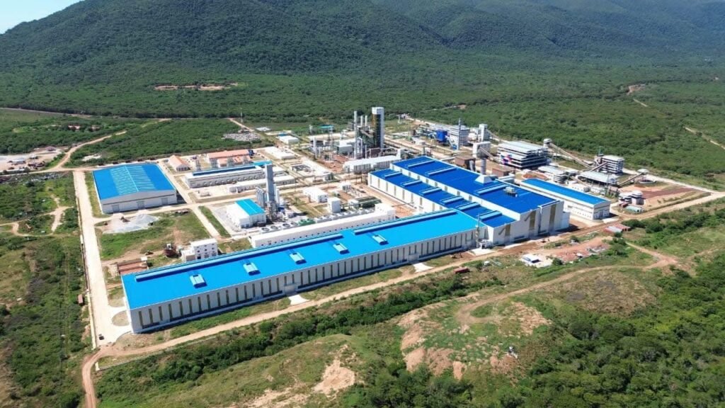 Luis Arce inaugura el ComplejoSiderúrgico del Mutún con unainversión de $546 millones quereducirá las importaciones