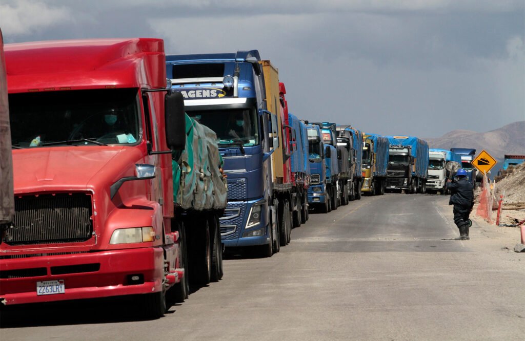 Transporte Pesado define dejar de pagar peajes e impuestos por falta de combustible