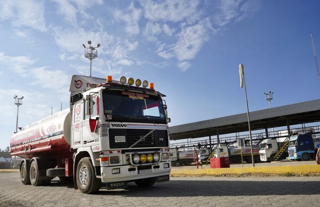 Gobierno reitera que se efectúan esfuerzos para cumplir con entrega de diésel a todos los sectores
