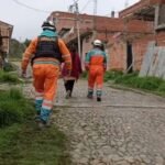 Deslizamiento afecta a 8 manzanos en Chasquipampa, evacuan a familias y cercan zona ante peligro