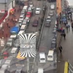 Escasez de combustible en La Paz ocasiona largas filas en surtidores y dificultades para encontrar transporte