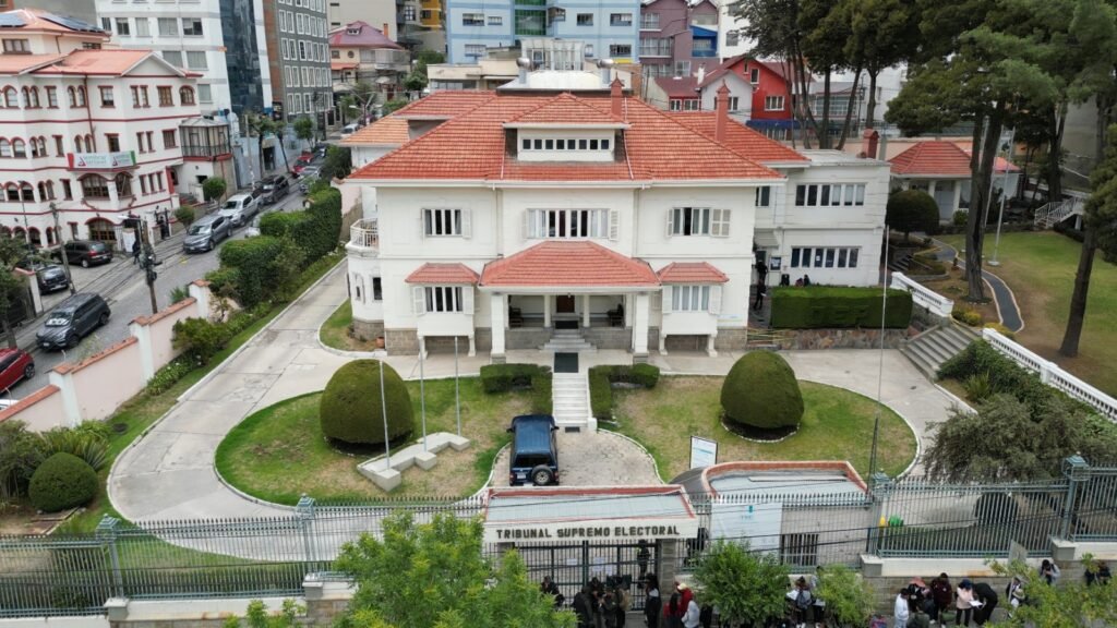 Tensión en el TSE: hoy se define al nuevo presidente y esperan “humo blanco”