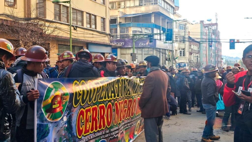 Mineros exigen diálogo directo con el Presidente Arce