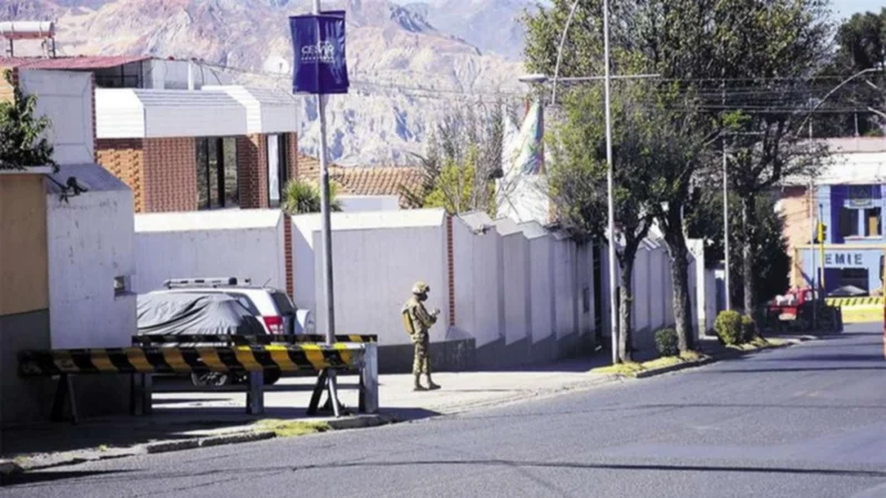 Descubren manantial de agua bajo residencia presidencial en La Paz