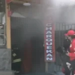 Terrible incendio consume parte de un restaurante en La Paz