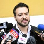 Reyes tilda de “berrinche” denuncia de Luisa Nayar