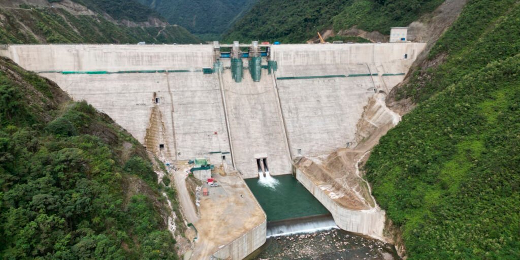 Presa sehuencas garantiza energía limpia y seguridad sísmica