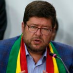 Doria Medina cuestiona legalización de autos “chutos”